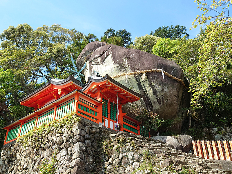 (ゴトビキ岩 写真AC)