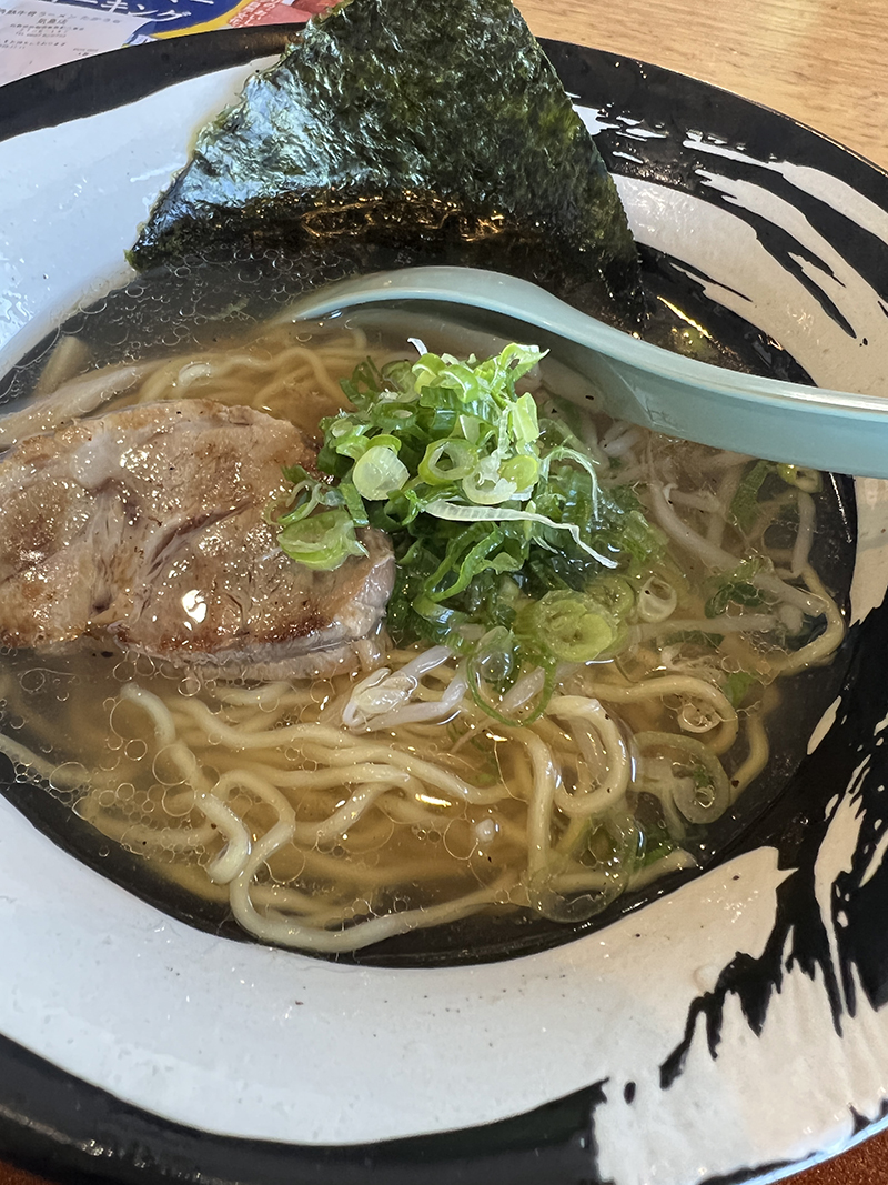 鳥取名物「牛骨ラーメン」