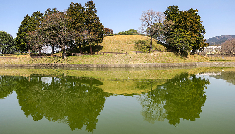 黒塚古墳 写真AC
