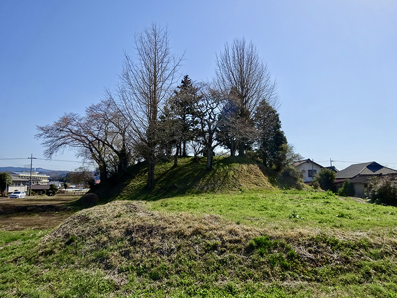 「駒形大塚古墳」の墳丘