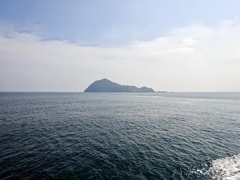 伊勢湾の神島