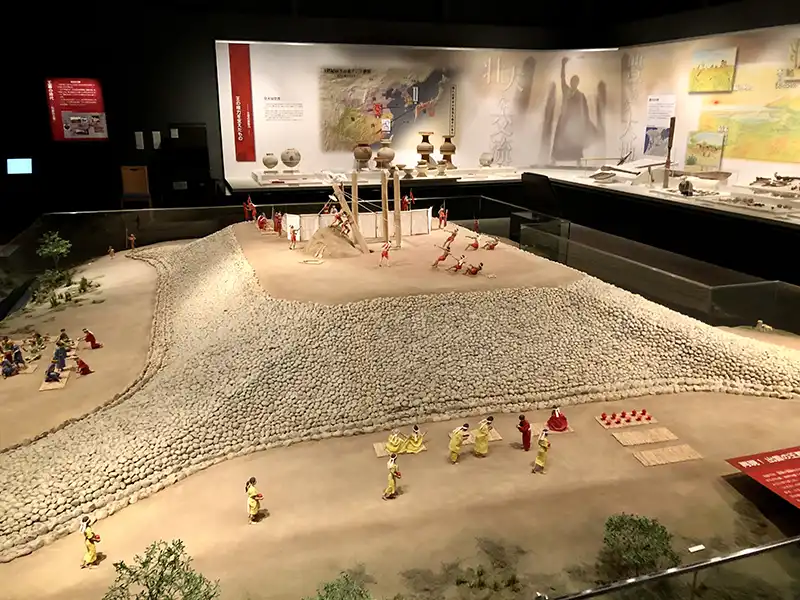 四隅突出型墳丘墓のジオラマ
