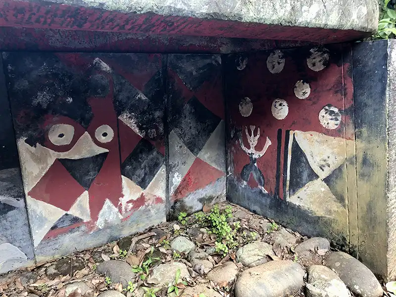 チブサン古墳の装飾文様のレプリカ